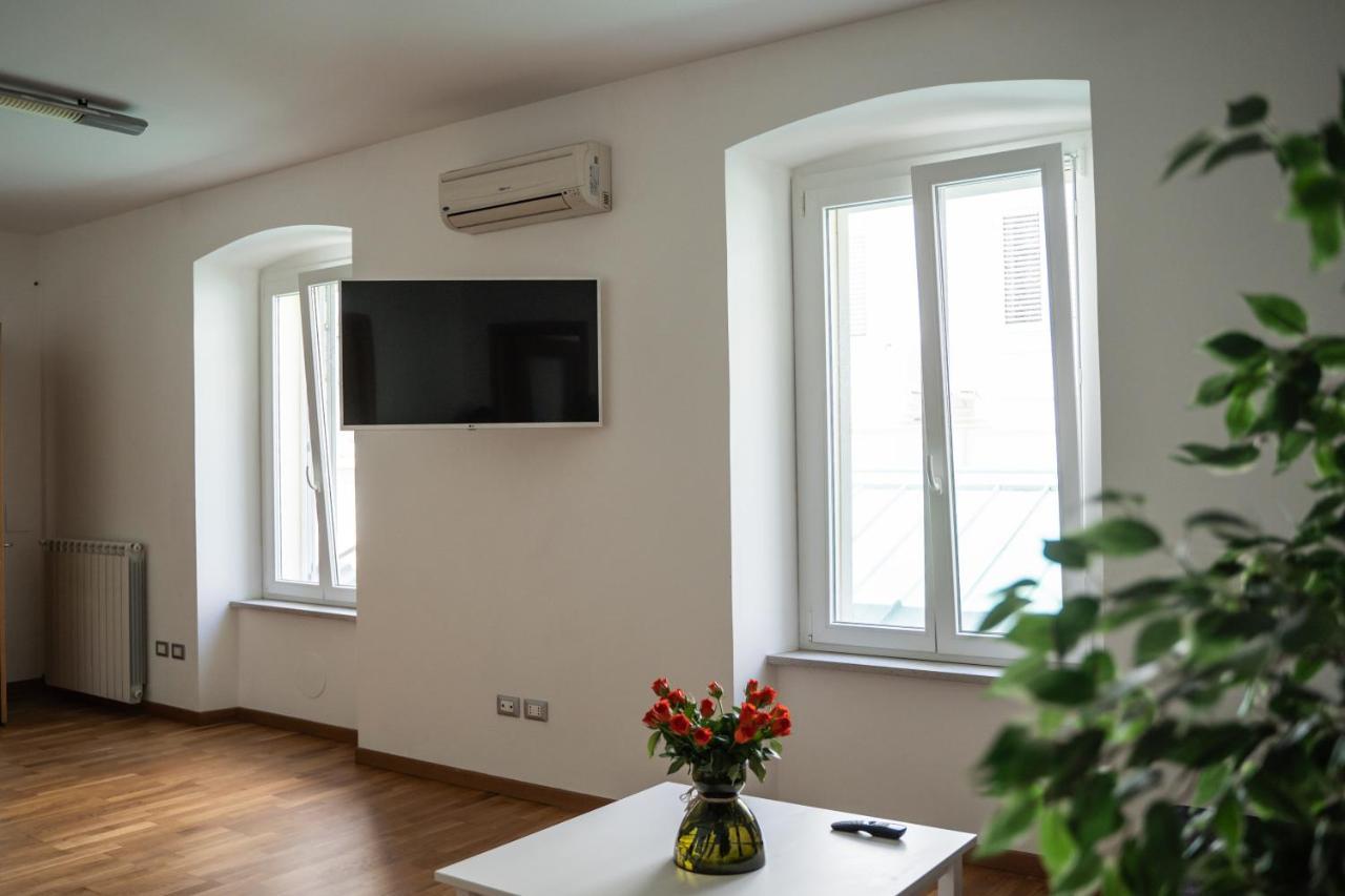 9B The Appartments Триест Екстериор снимка